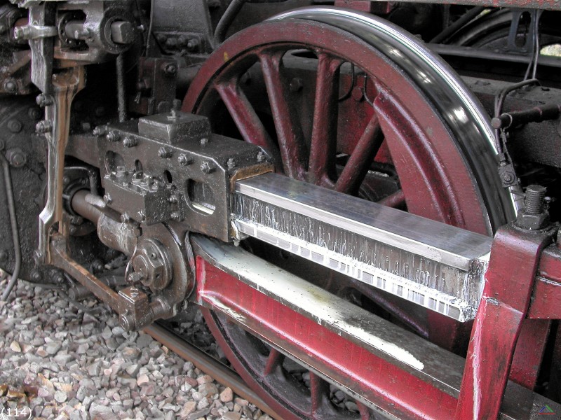 Bahn 114.jpg - Detailansicht der Steuerung der Dampflok Baureihe 50.